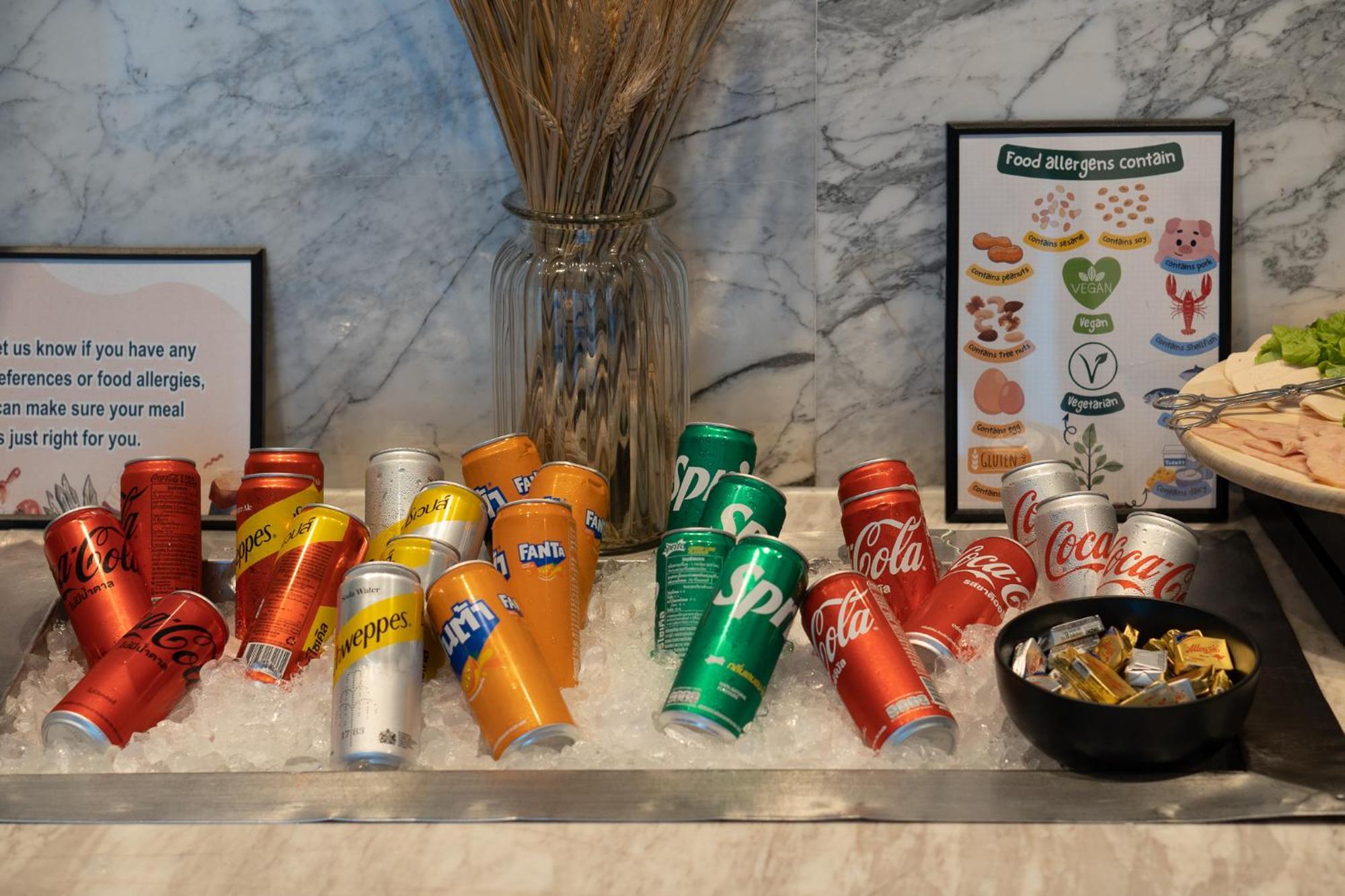 Moevenpick Hotel Sukhumvit 15 Μπανγκόκ Εξωτερικό φωτογραφία Soft drinks